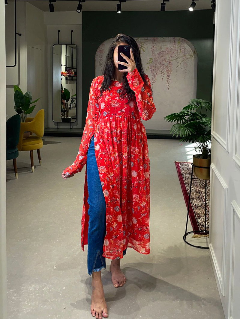 MONOMEE IHITA FLORAL NAYRA CUT GEORGETTE KURTI